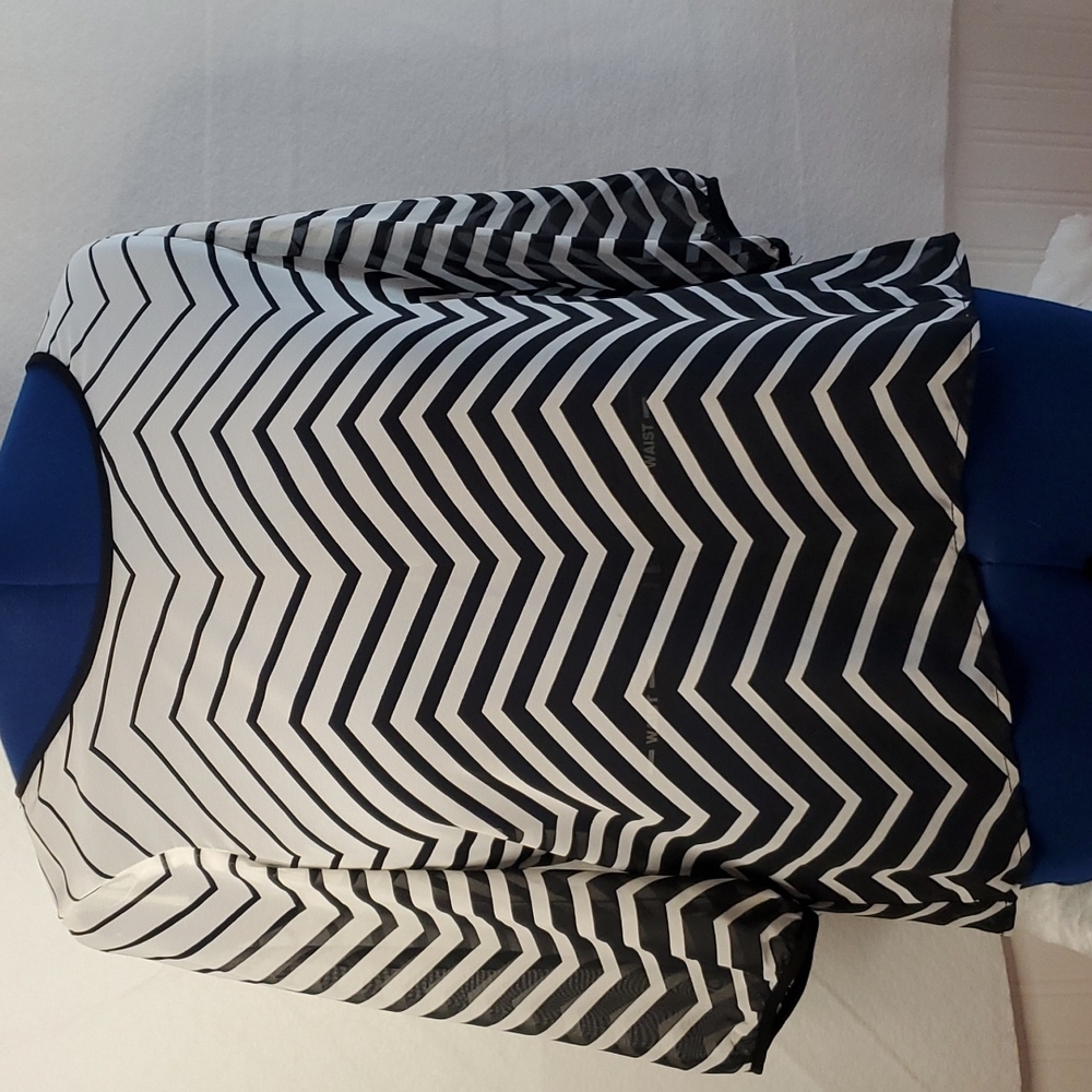 Women chiffon black and white blouse